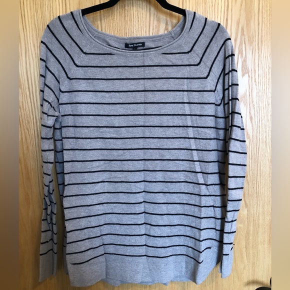 EUC Pink Clover Sweater - Picture 1 of 4